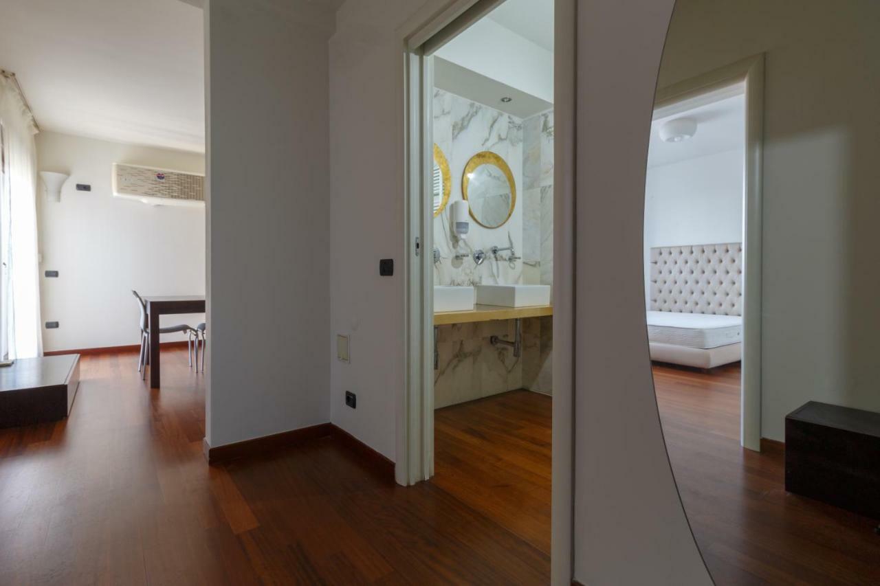 City Center Premium Apartments Bucharest Exterior photo