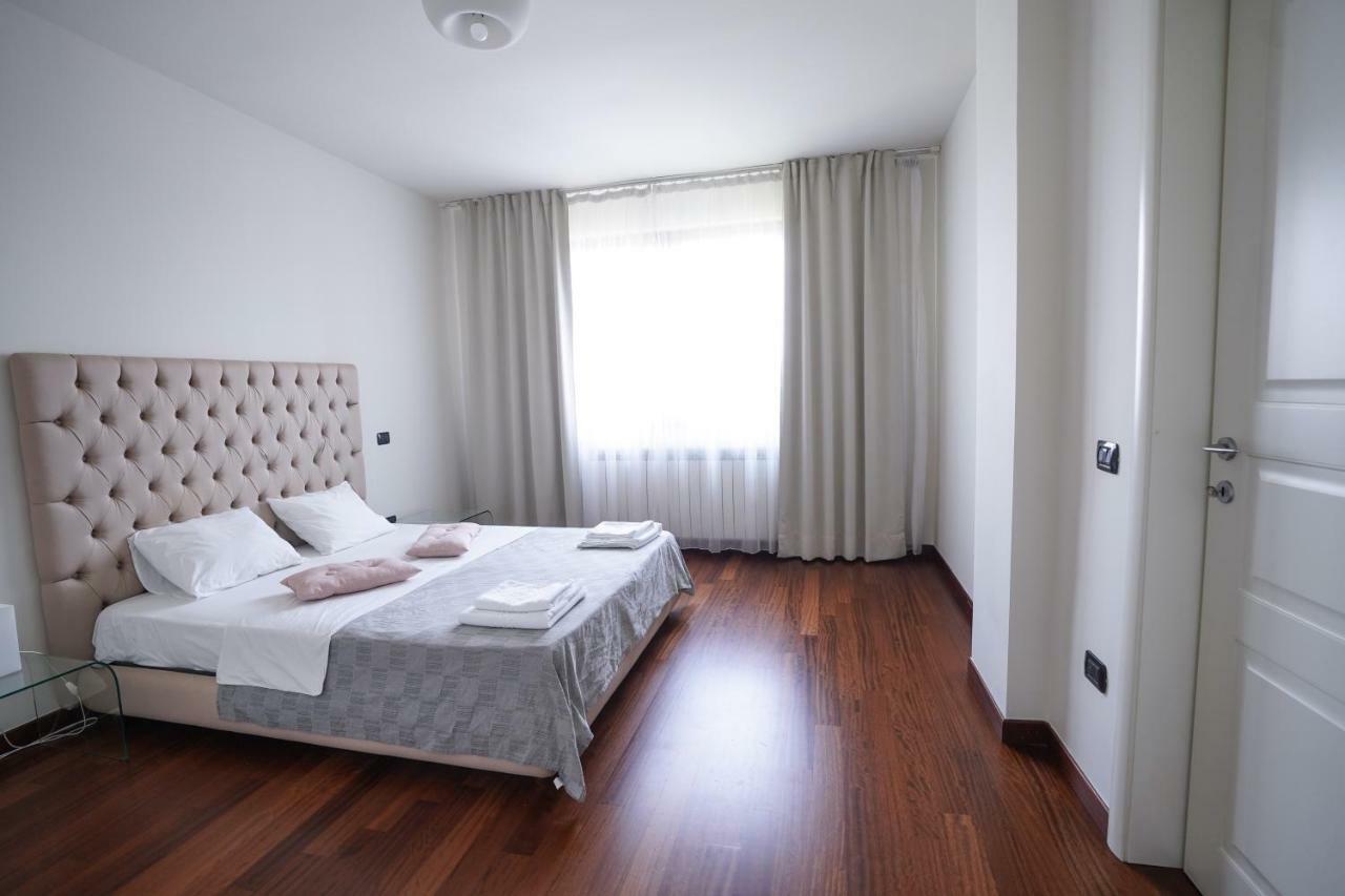 City Center Premium Apartments Bucharest Exterior photo
