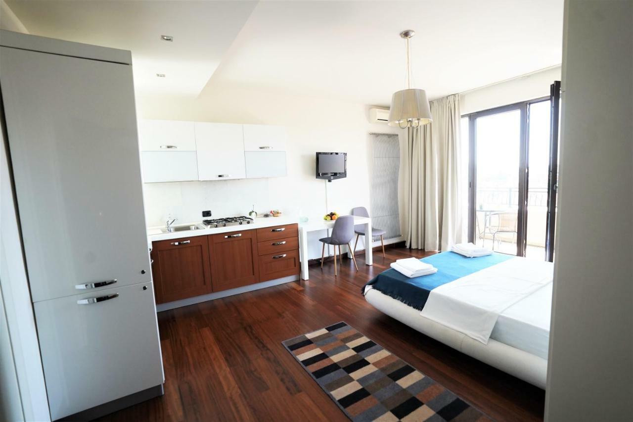 City Center Premium Apartments Bucharest Exterior photo