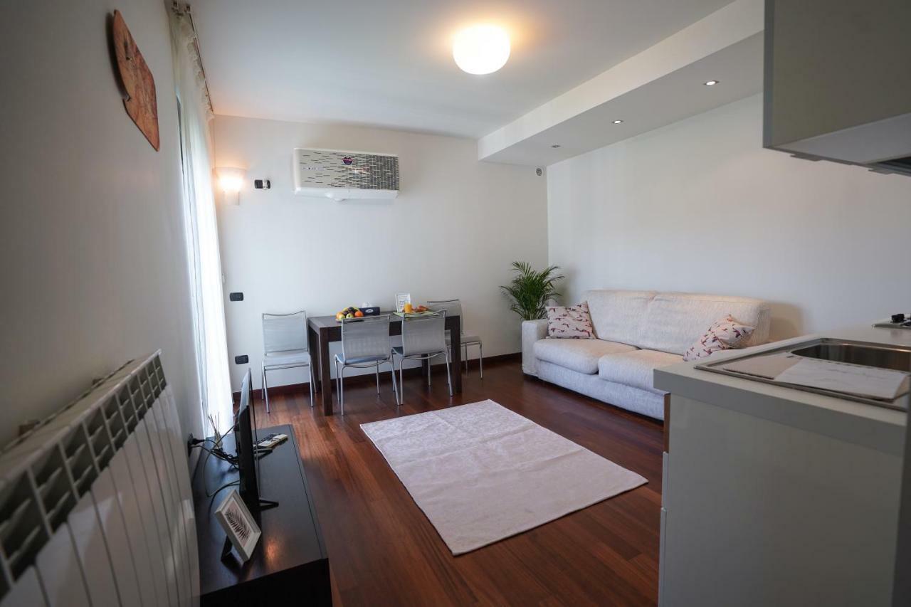 City Center Premium Apartments Bucharest Exterior photo